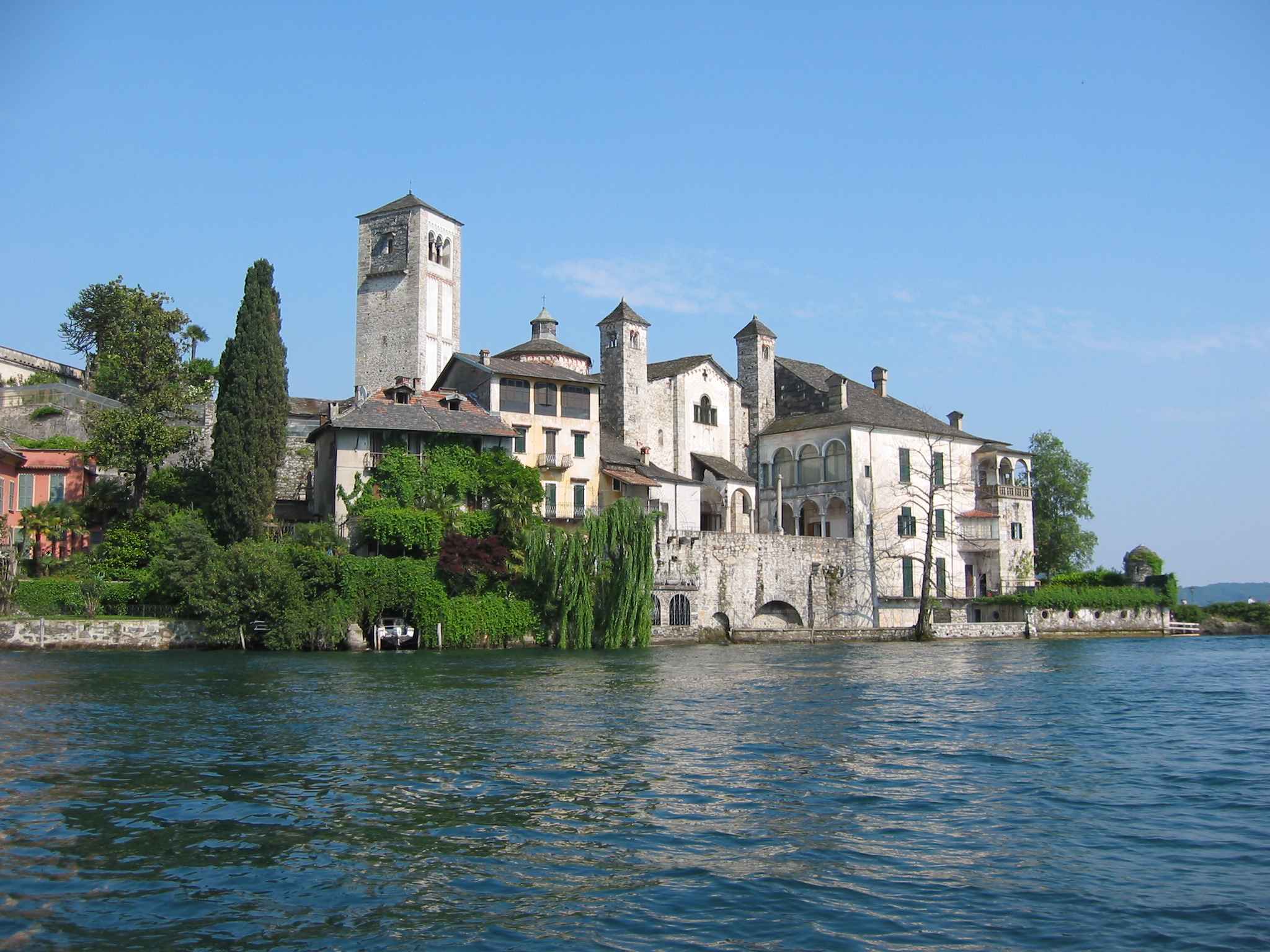 L'Isola di San giulio sul Lago d'Orta: cosa vedere e fare, come arrivare